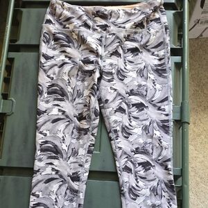 Women's Gray Abstract Print Leggings